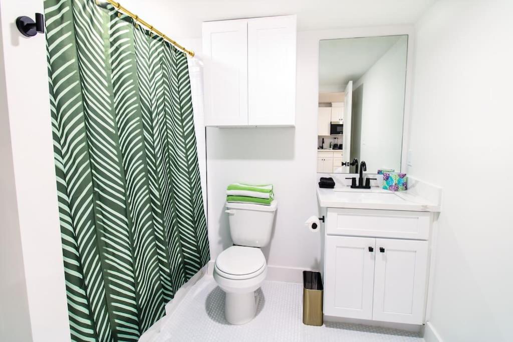 Summer Tropics Studio Apartment Two Queen Beds Galveston Zewnętrze zdjęcie